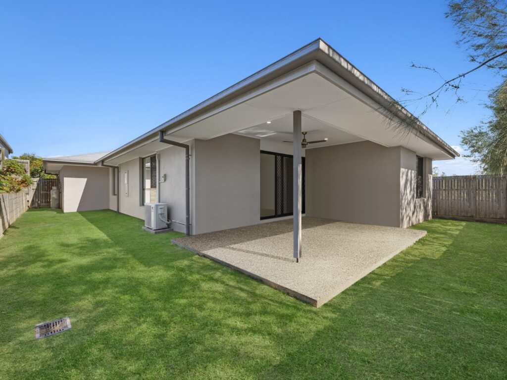 8 Don Street, Deebing Heights, QLD 4306