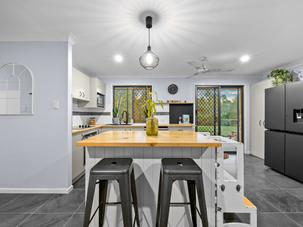 68 Poole Road, Fernvale, QLD 4306