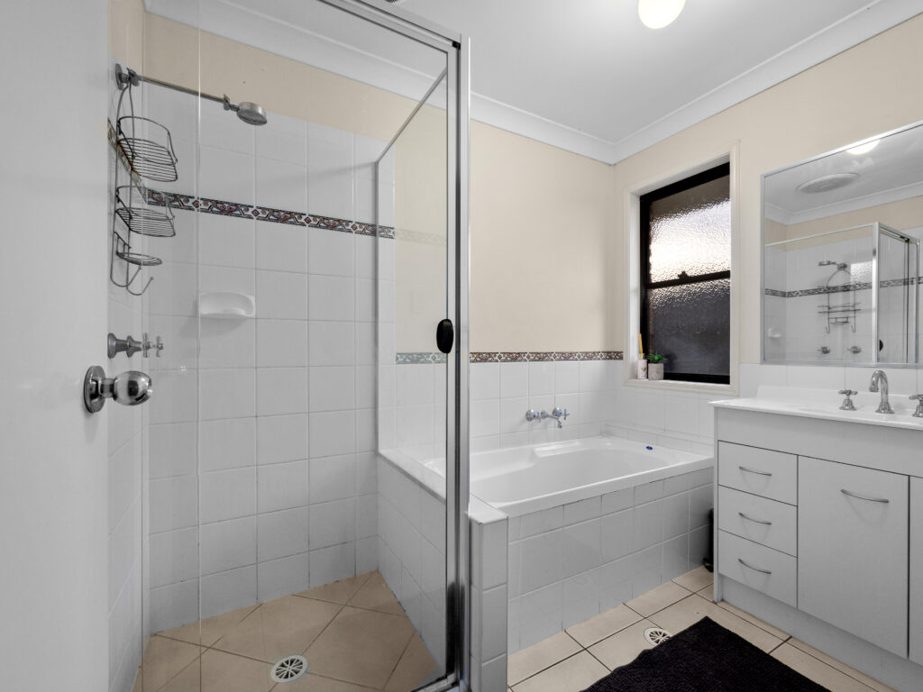 21 Katie Way, Raceview, QLD 4305