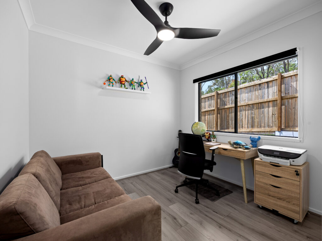 7 Maximillian Crescent, Deebing Heights, QLD 4306