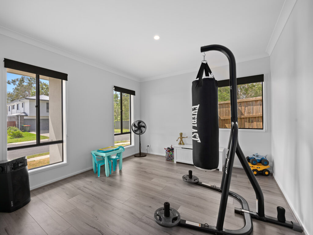 7 Maximillian Crescent, Deebing Heights, QLD 4306