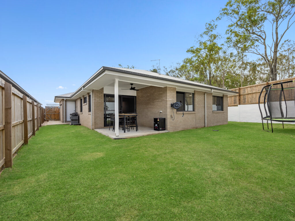 7 Maximillian Crescent, Deebing Heights, QLD 4306