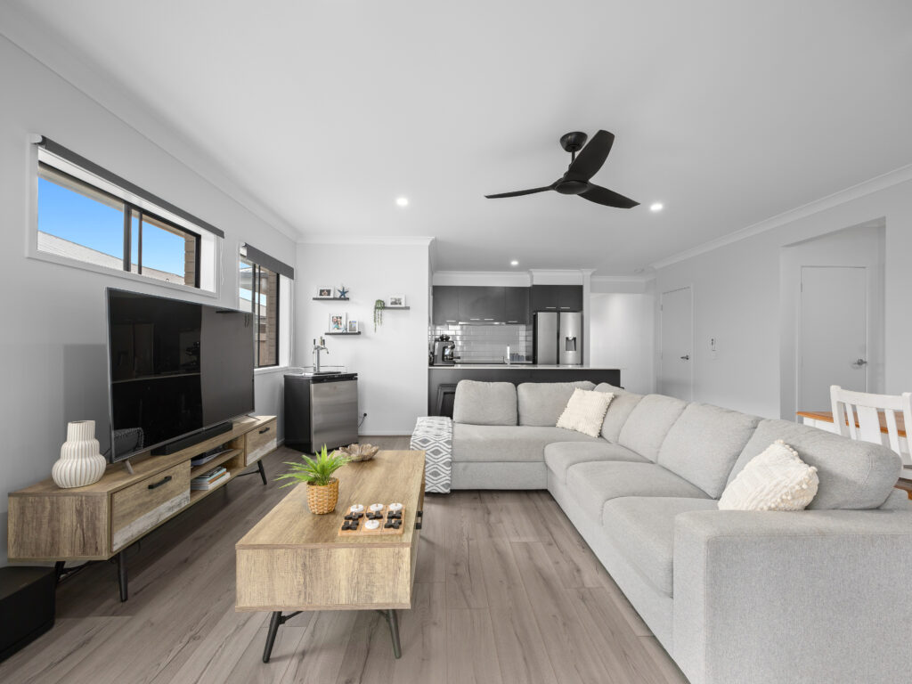 7 Maximillian Crescent, Deebing Heights, QLD 4306