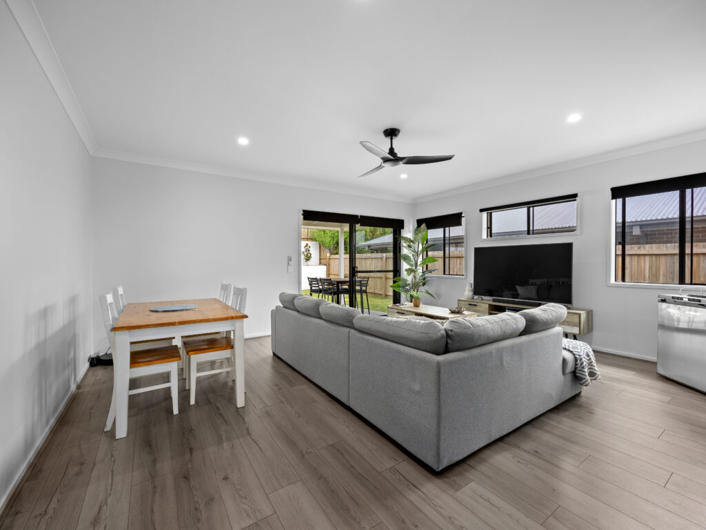 7 Maximillian Crescent, Deebing Heights, QLD 4306