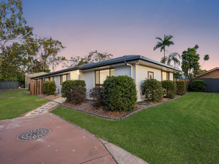 17 Hood Street, Karalee, QLD 4306