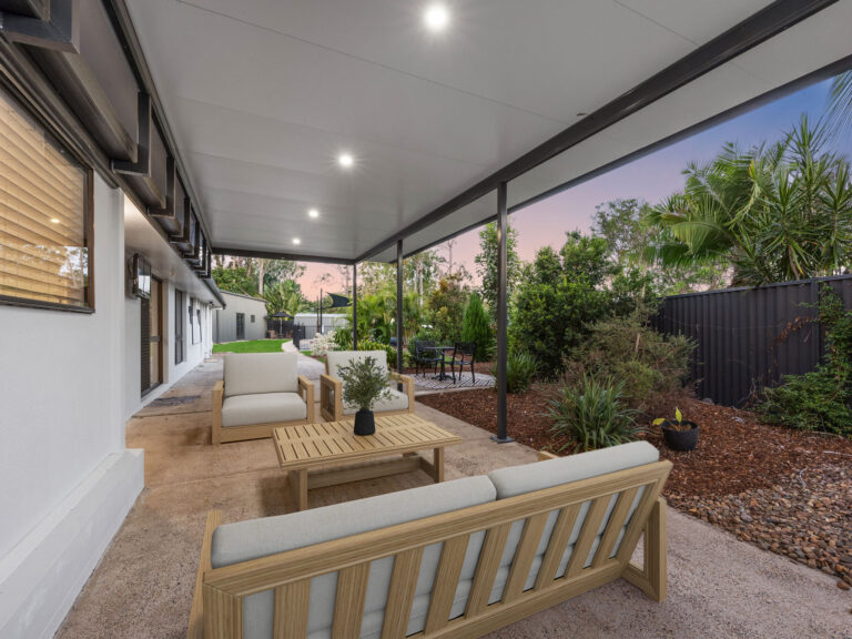 17 Hood Street, Karalee, QLD 4306