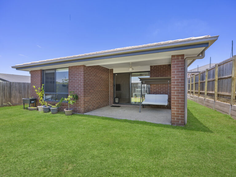 13 Coolah Street, South Ripley, QLD 4306