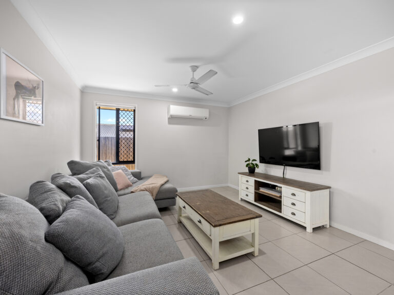 13 Coolah Street, South Ripley, QLD 4306