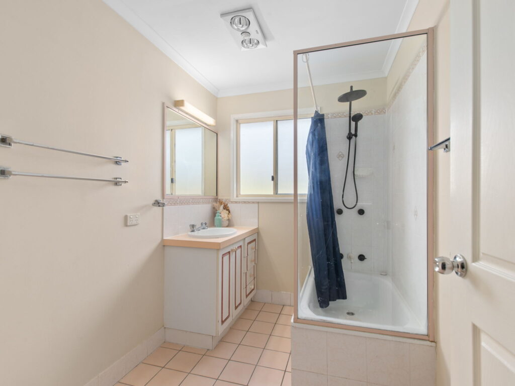 10 Rons Road, Regency Downs, QLD 4341