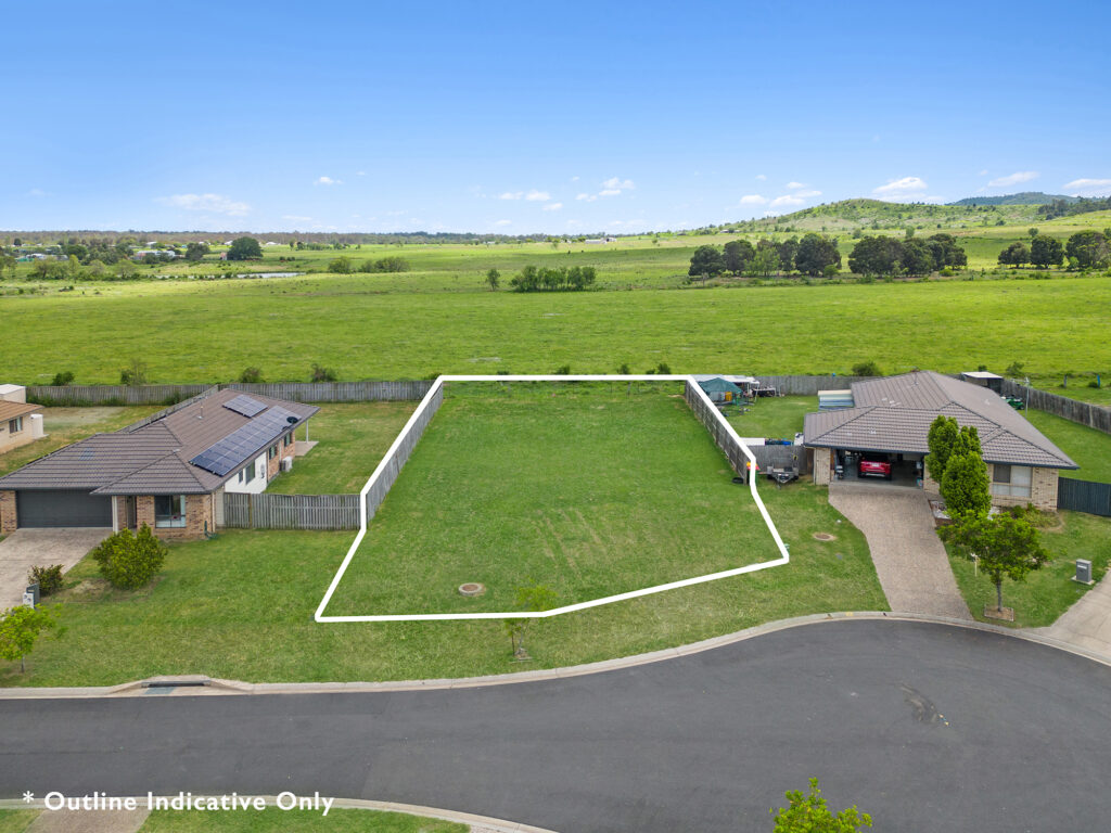 33 Blaxland Court, Laidley North, QLD 4341