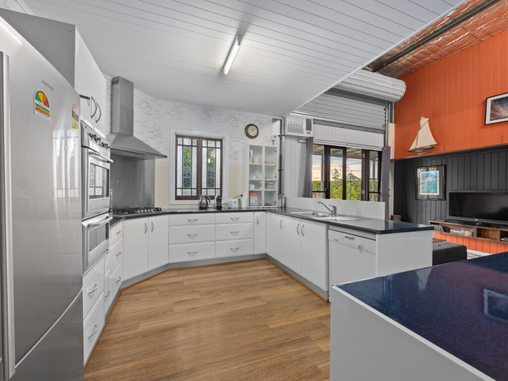 17 Heron Street, Laidley Heights, QLD 4341