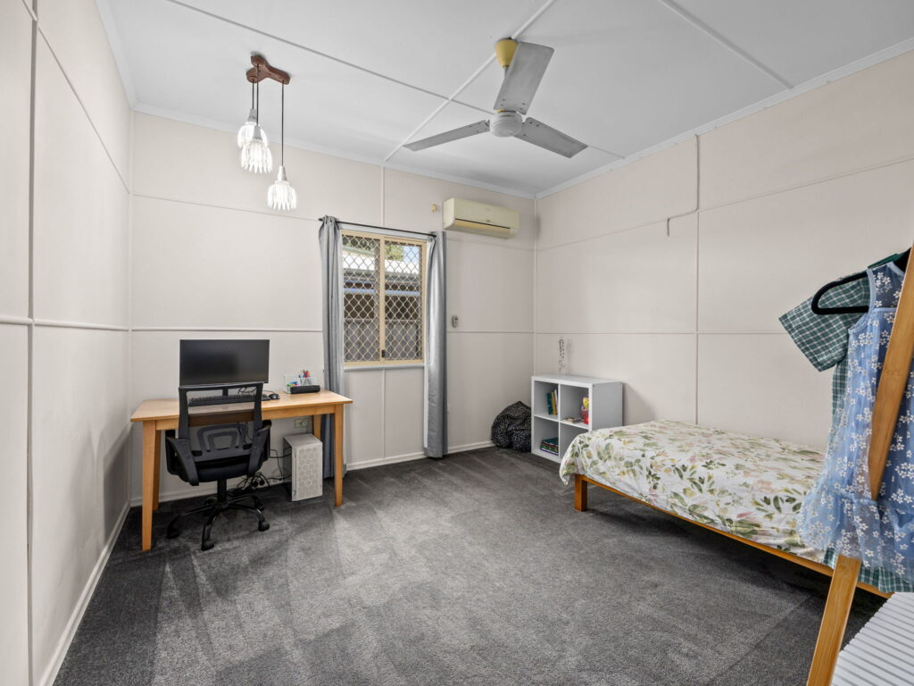 35 Gomer Street, Booval, QLD 4304