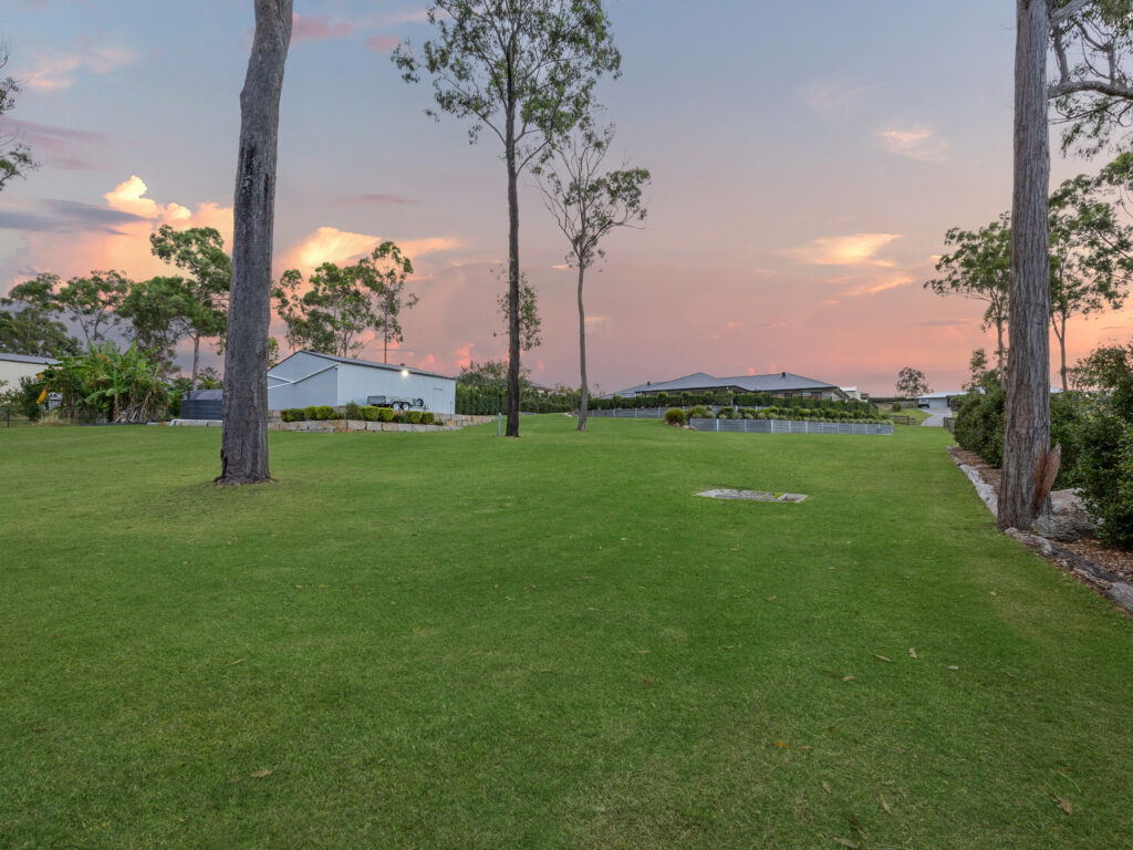 18 Jollytail Avenue, New Beith, QLD 4124