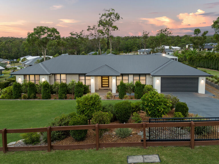 18 Jollytail Avenue, New Beith, QLD 4124
