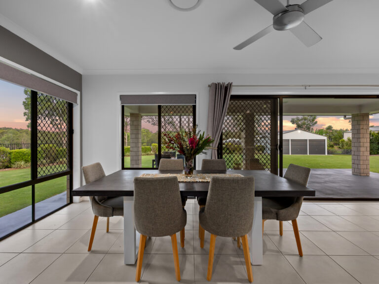 18 Jollytail Avenue, New Beith, QLD 4124