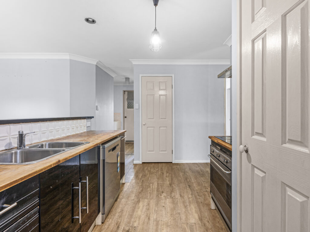 112 Highbury Drive, Redbank Plains, QLD 4301