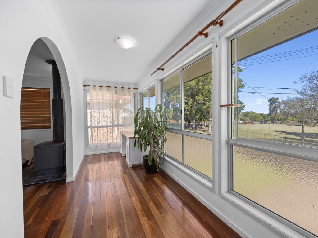 8 Leopard Street, Raceview, QLD 4305