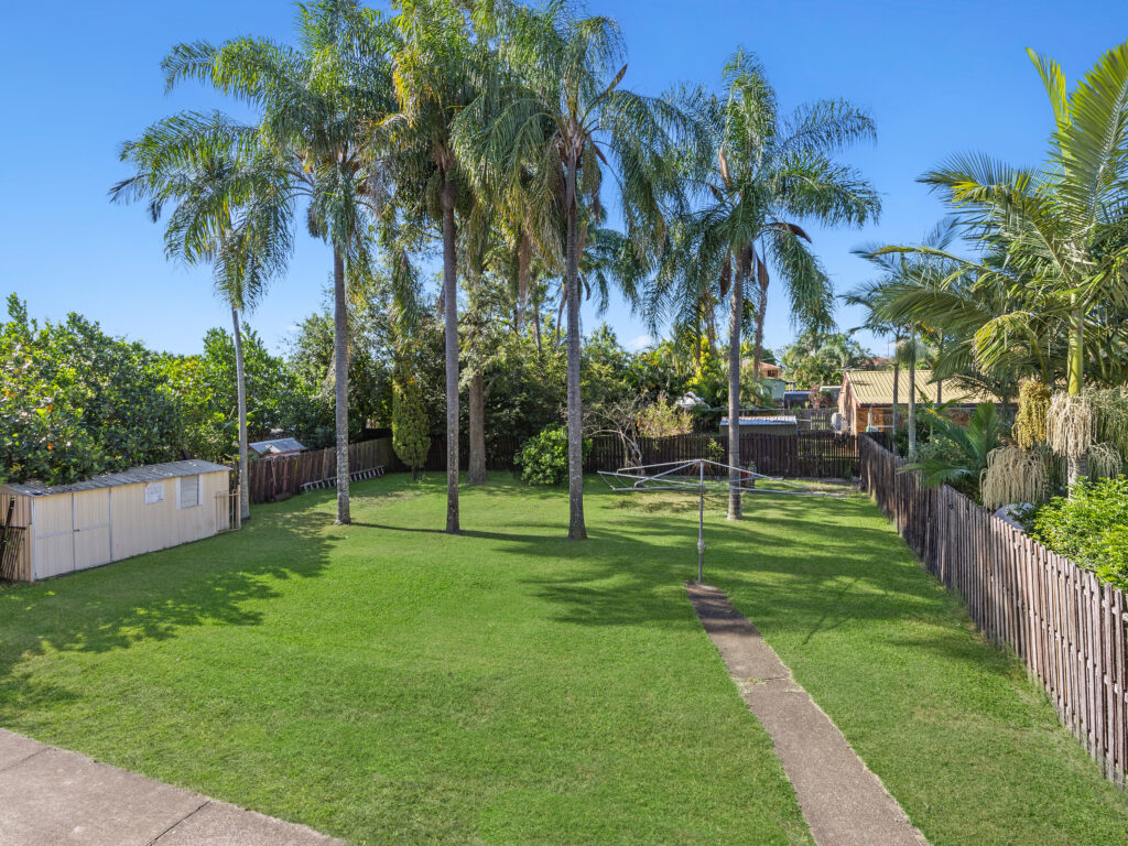 8 Leopard Street, Raceview, QLD 4305