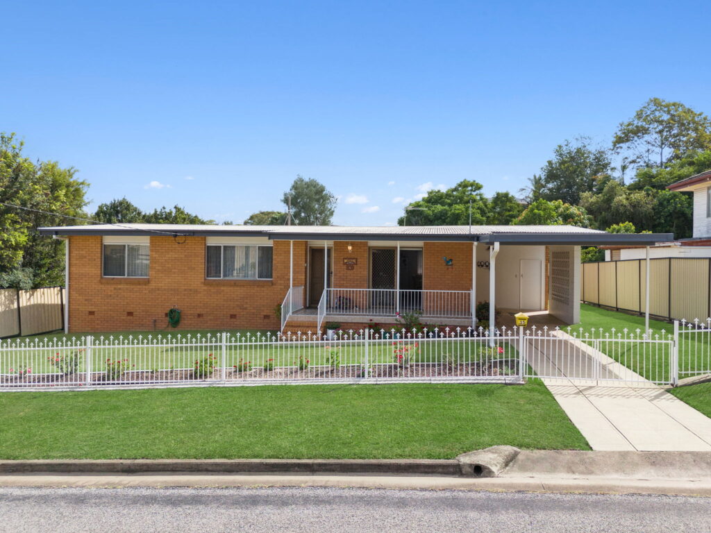 15 Loveanius Street, Silkstone, QLD 4304