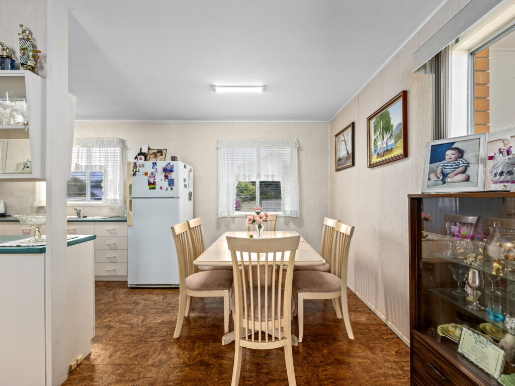 15 Loveanius Street, Silkstone, QLD 4304