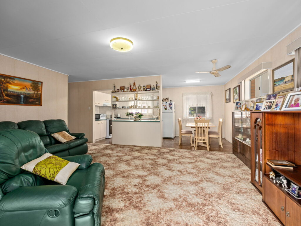 15 Loveanius Street, Silkstone, QLD 4304