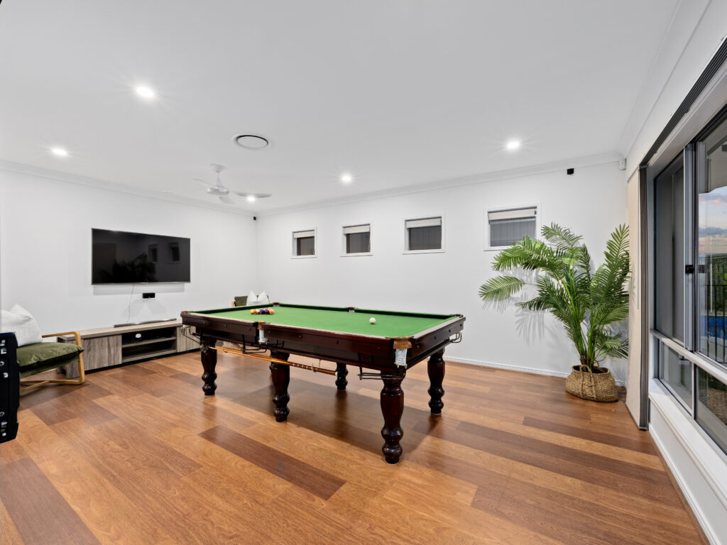 118 Santa Monica Drive, Augustine Heights, QLD 4300