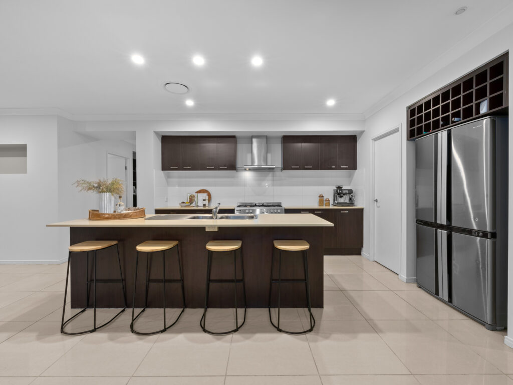 118 Santa Monica Drive, Augustine Heights, QLD 4300