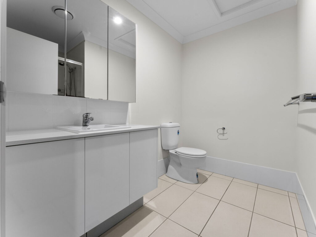 18/17 Springfield Lakes Boulevard, Springfield Lakes, QLD 4300