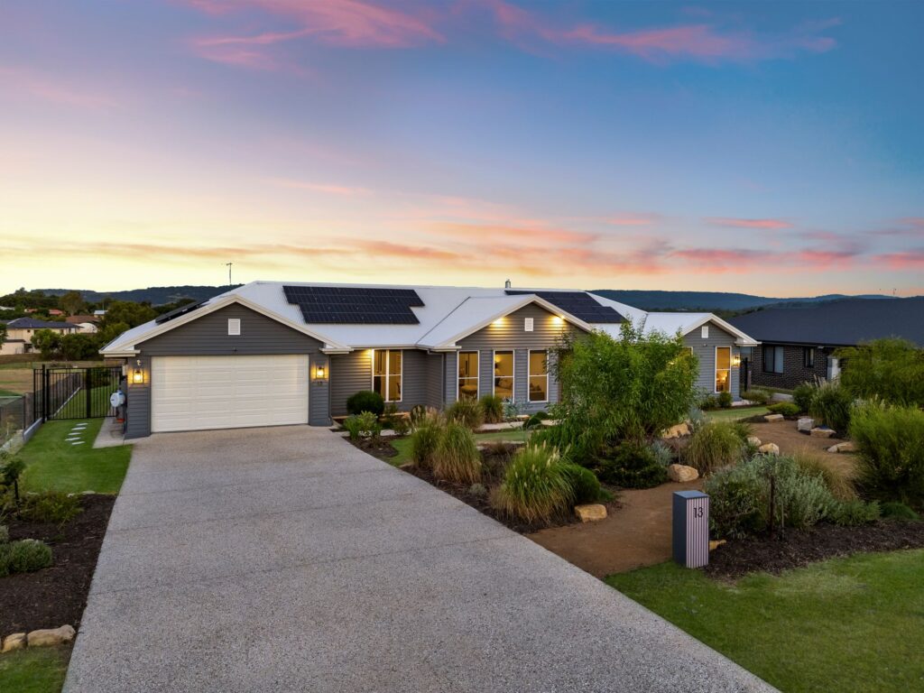 13 Ridgevale Drive, Regency Downs, QLD 4341