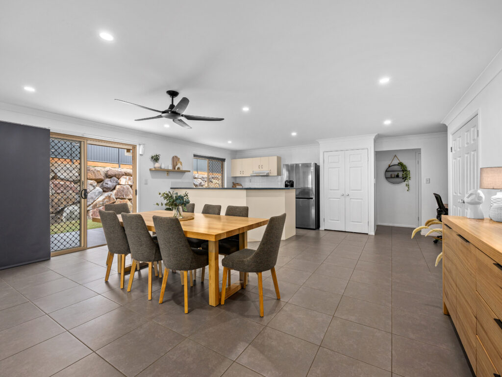 71 Lakeview Drive, Deebing Heights, QLD 4306