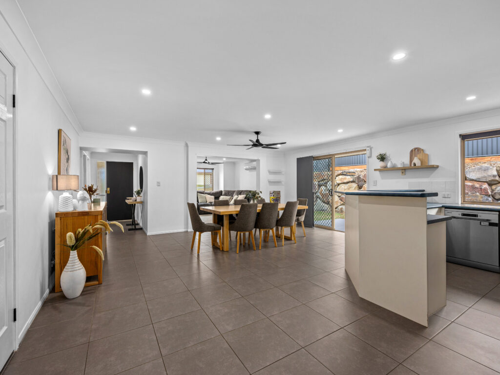 71 Lakeview Drive, Deebing Heights, QLD 4306