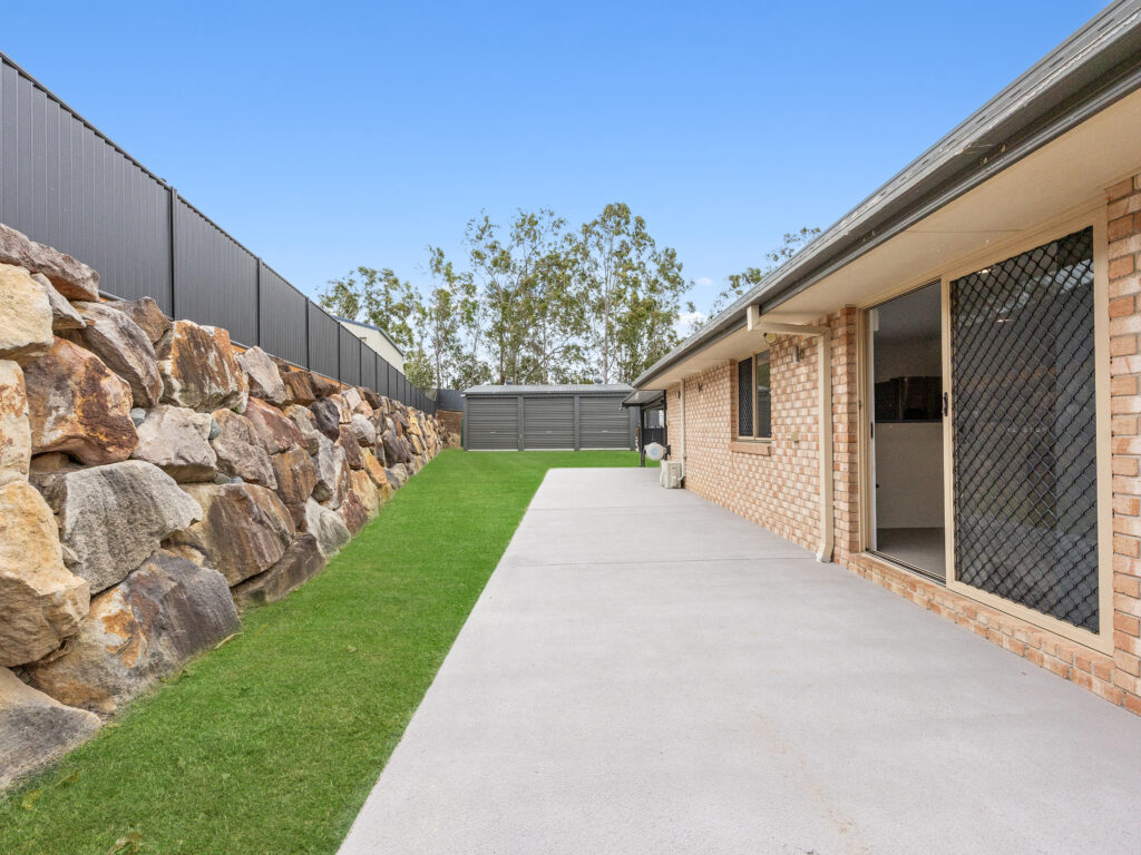71 Lakeview Drive, Deebing Heights, QLD 4306