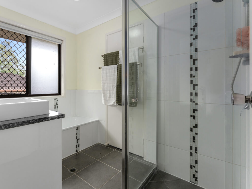 7 Gill Court, Bundamba, QLD 4304
