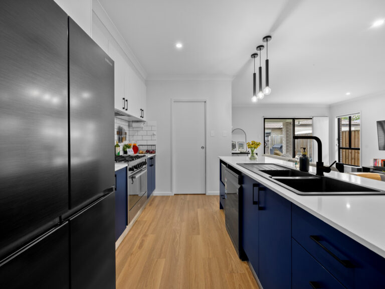 6 Bassin Street, Pallara QLD 4110