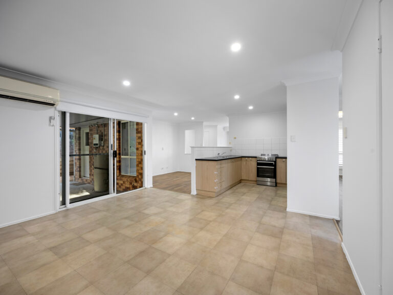 17 Henry Samuel Drive, Redbank Plains QLD 4301
