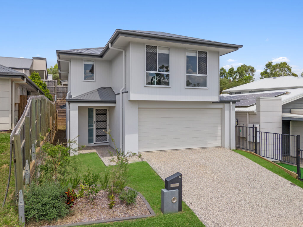 10 Troost Circuit, Bellbird Park, QLD 4300