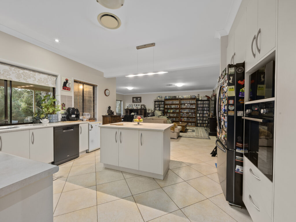 79 President Circle, Karalee, QLD 4306