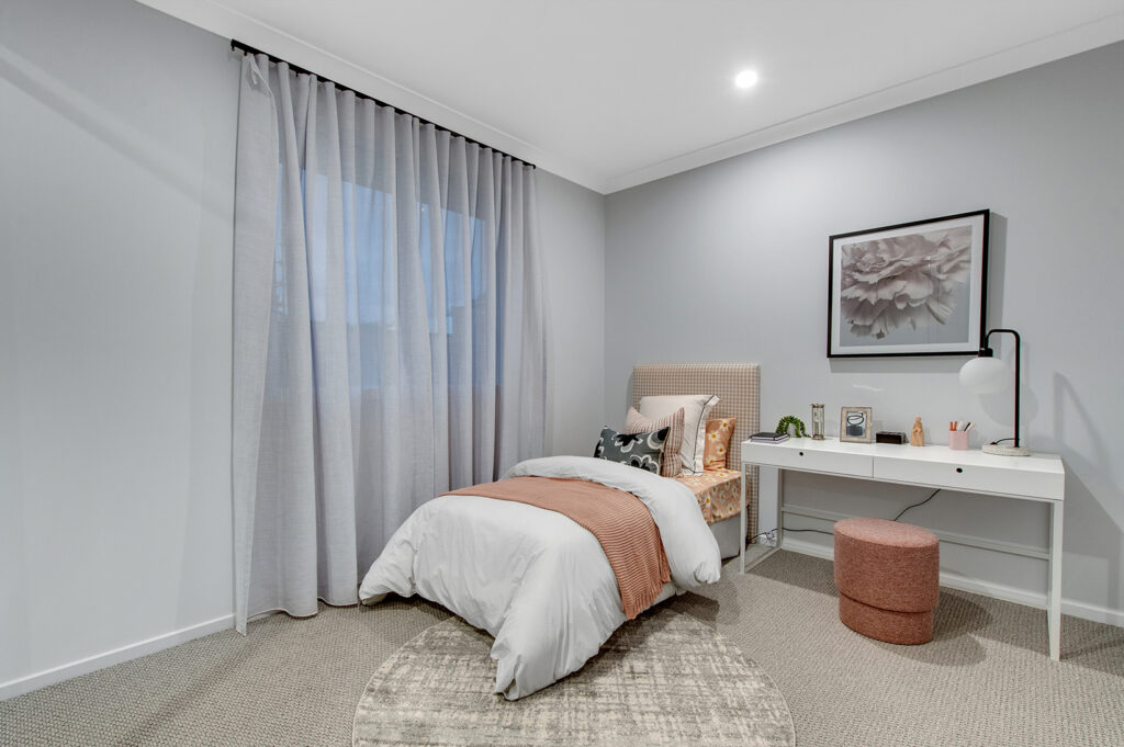 16 Peterson Way, White Rock, QLD 4306