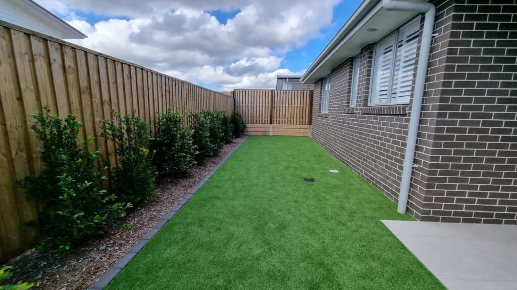 16 Peterson Way, White Rock, QLD 4306