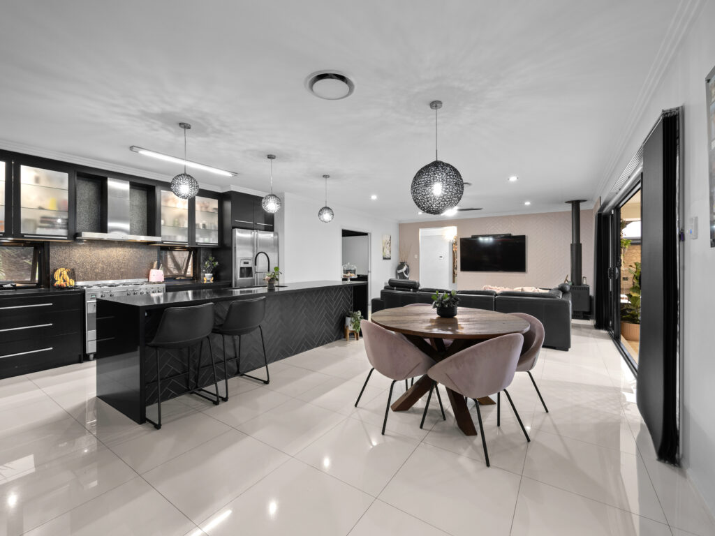 92 Willowbank Drive, Willowbank, QLD 4306
