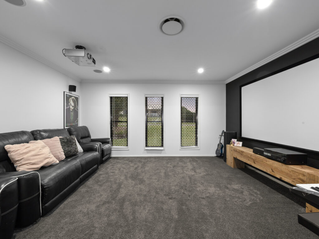 92 Willowbank Drive, Willowbank, QLD 4306