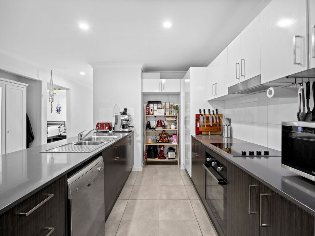 3 Joyce Street, Karalee, QLD 4306