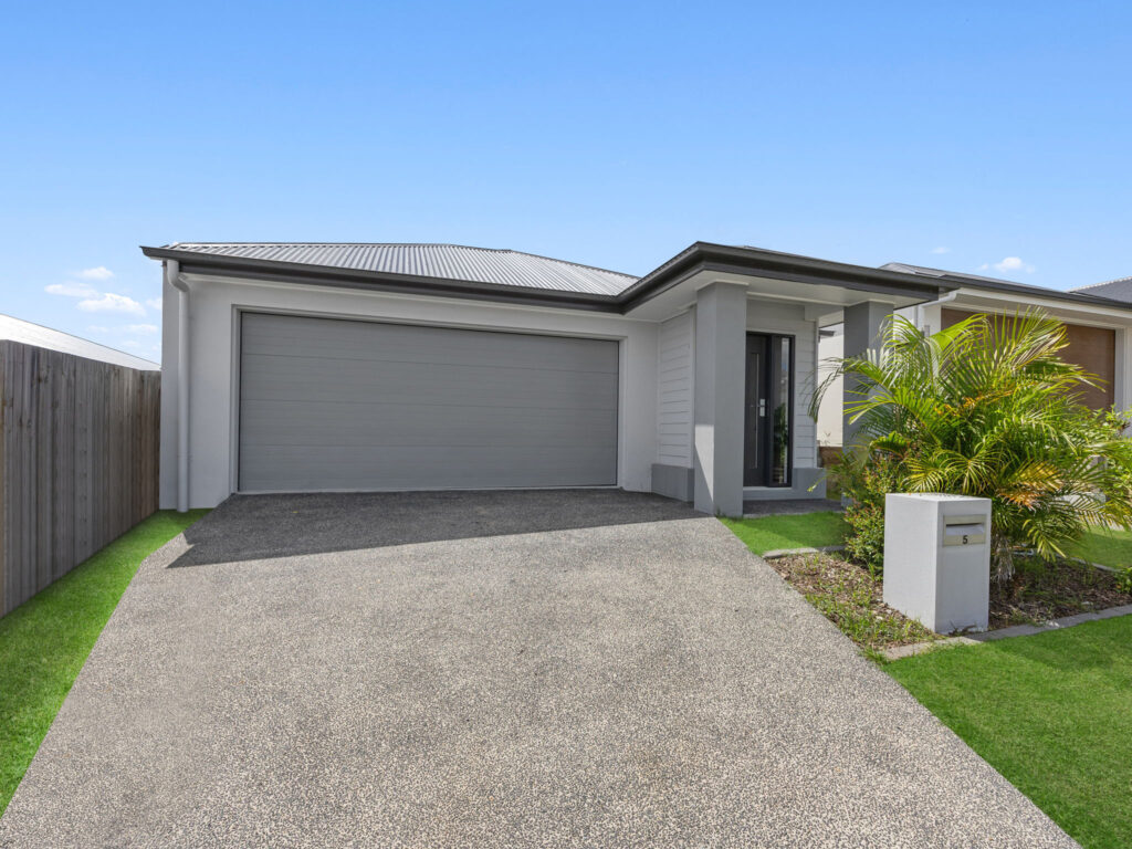 5 Palmerston Street, Ripley, QLD 4306