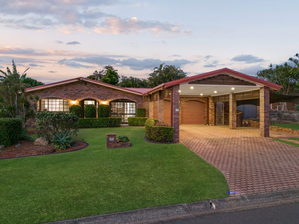 3 Garden Avenue, Camira, QLD 4300