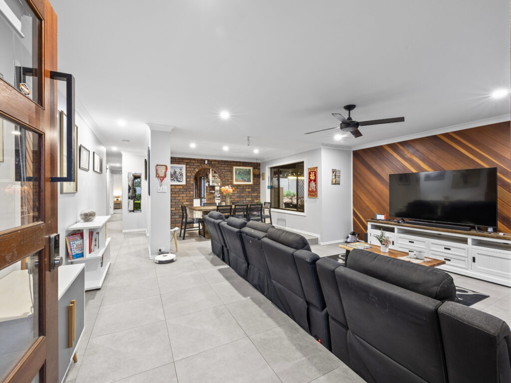 3 Garden Avenue, Camira, QLD 4300