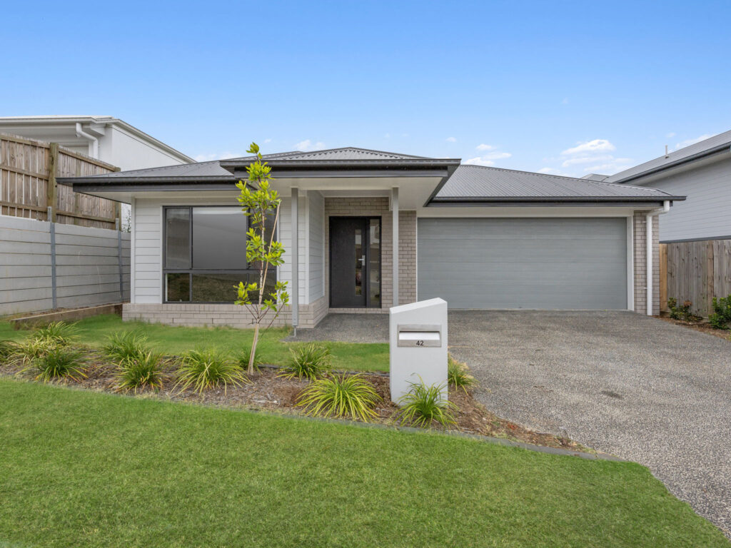 42 Bethanga Way, Spring Mountain, QLD 4300