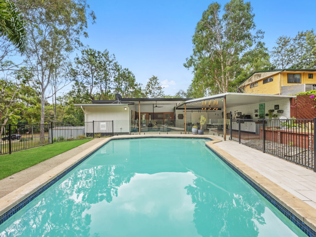 18 Cairns Road, Camira, QLD 4300
