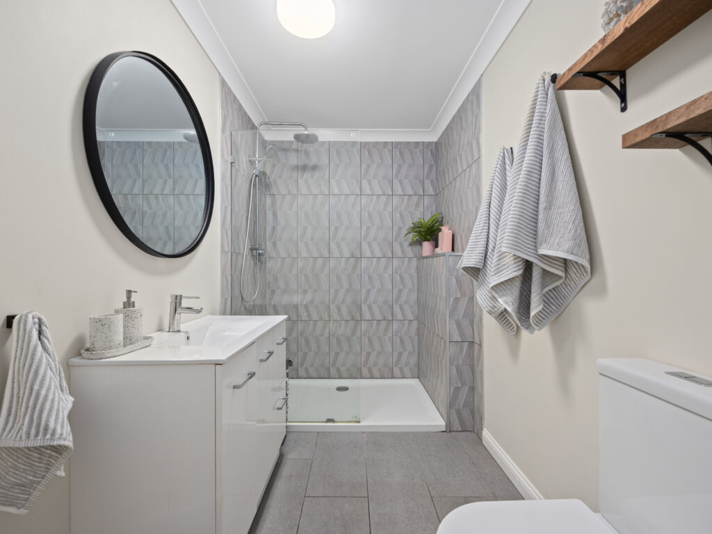 18 Cairns Road, Camira, QLD 4300