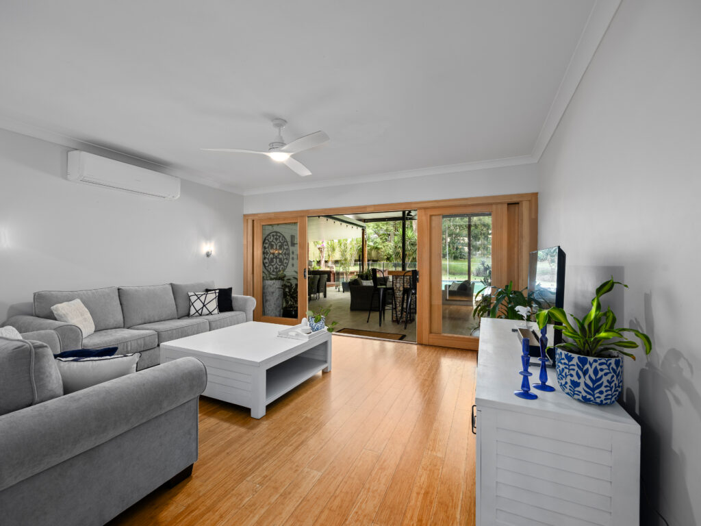18 Cairns Road, Camira, QLD 4300