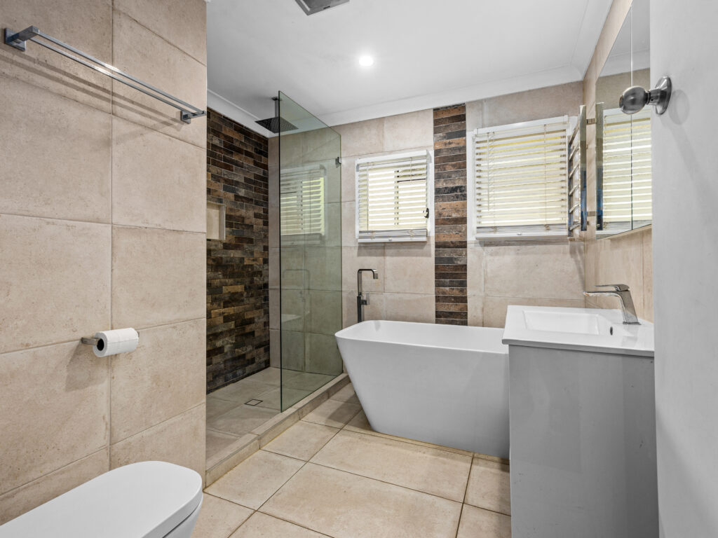 39 Brisbane Road, Riverview, QLD 4303
